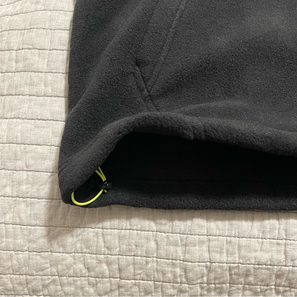 Alaskan HardGear by Duluth Trading Men's Fleece Hooded Black Full Zip Vest Large - Picture 9 of 9